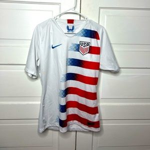 Nike soccer jersey size L Team USA